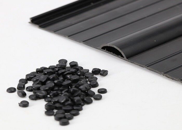 1.6g/cm3 White PVC Plastic Granules Extruded Product