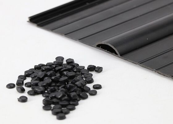 1.6g/cm3 White PVC Plastic Granules Extruded Product